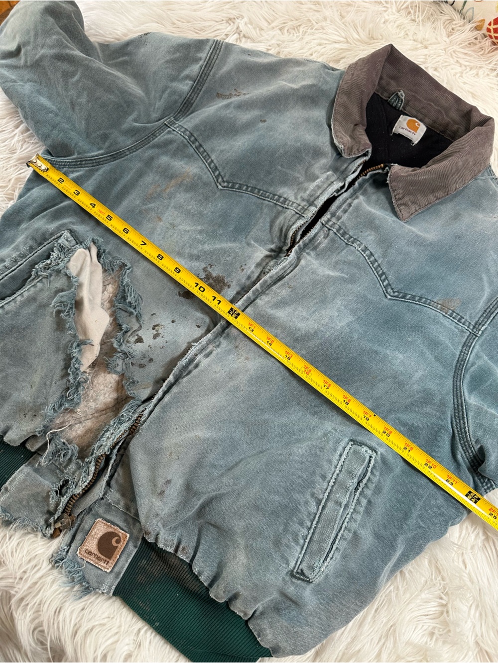 Carhartt • Men’s Vintage Heavily Distressed Sante Fe Work Jacket - Picture 8 of 17